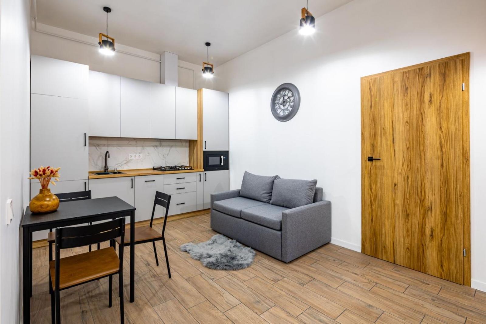 Romari Туган Барановського 30 Lviv Bagian luar foto